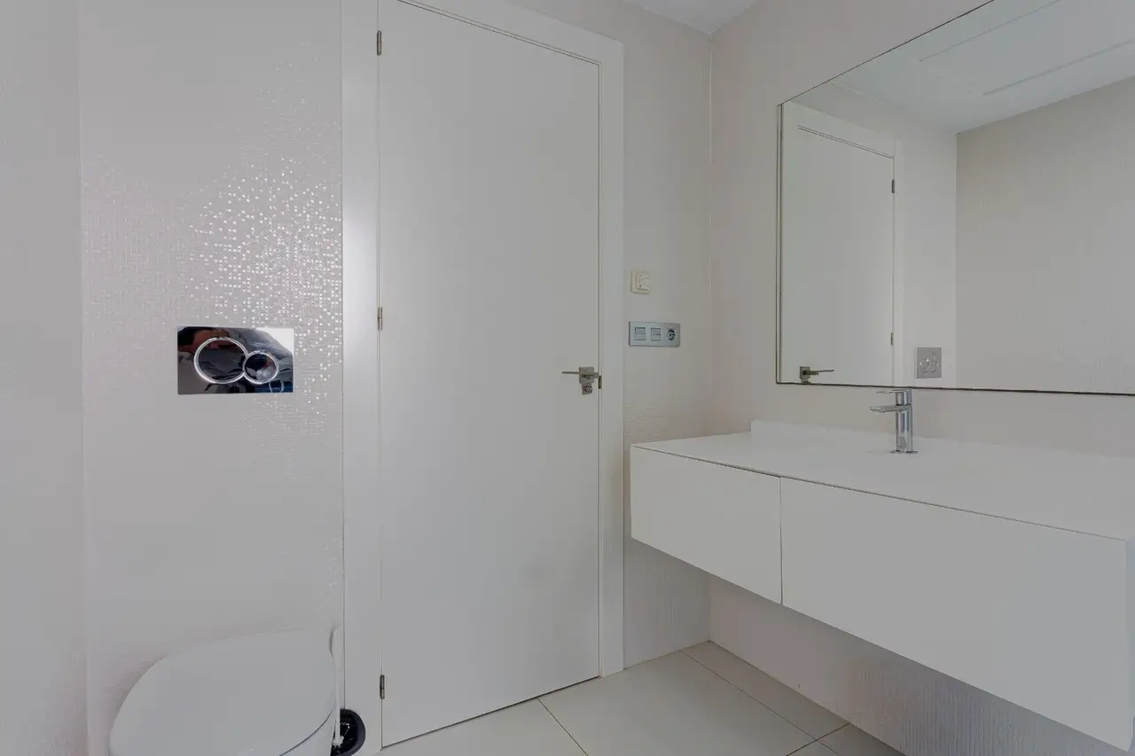 684fea753edffdfe8571_xlarge