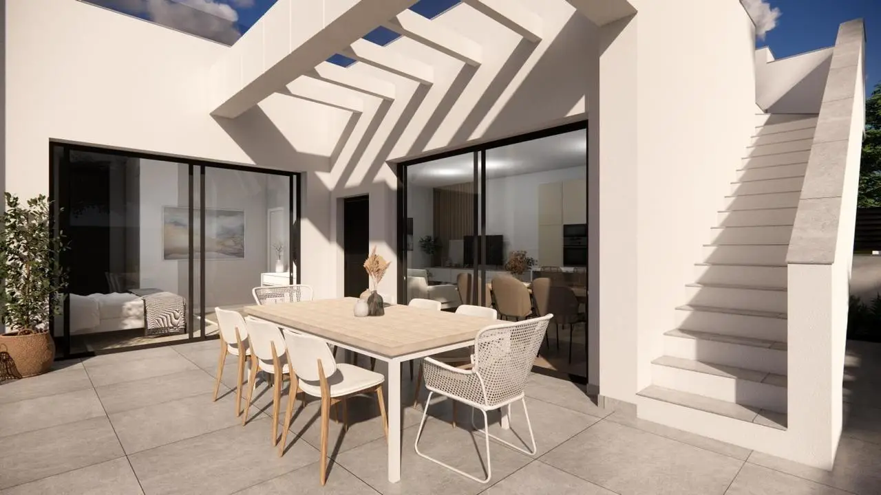 6ee38e71e15550bc2a00_xlarge