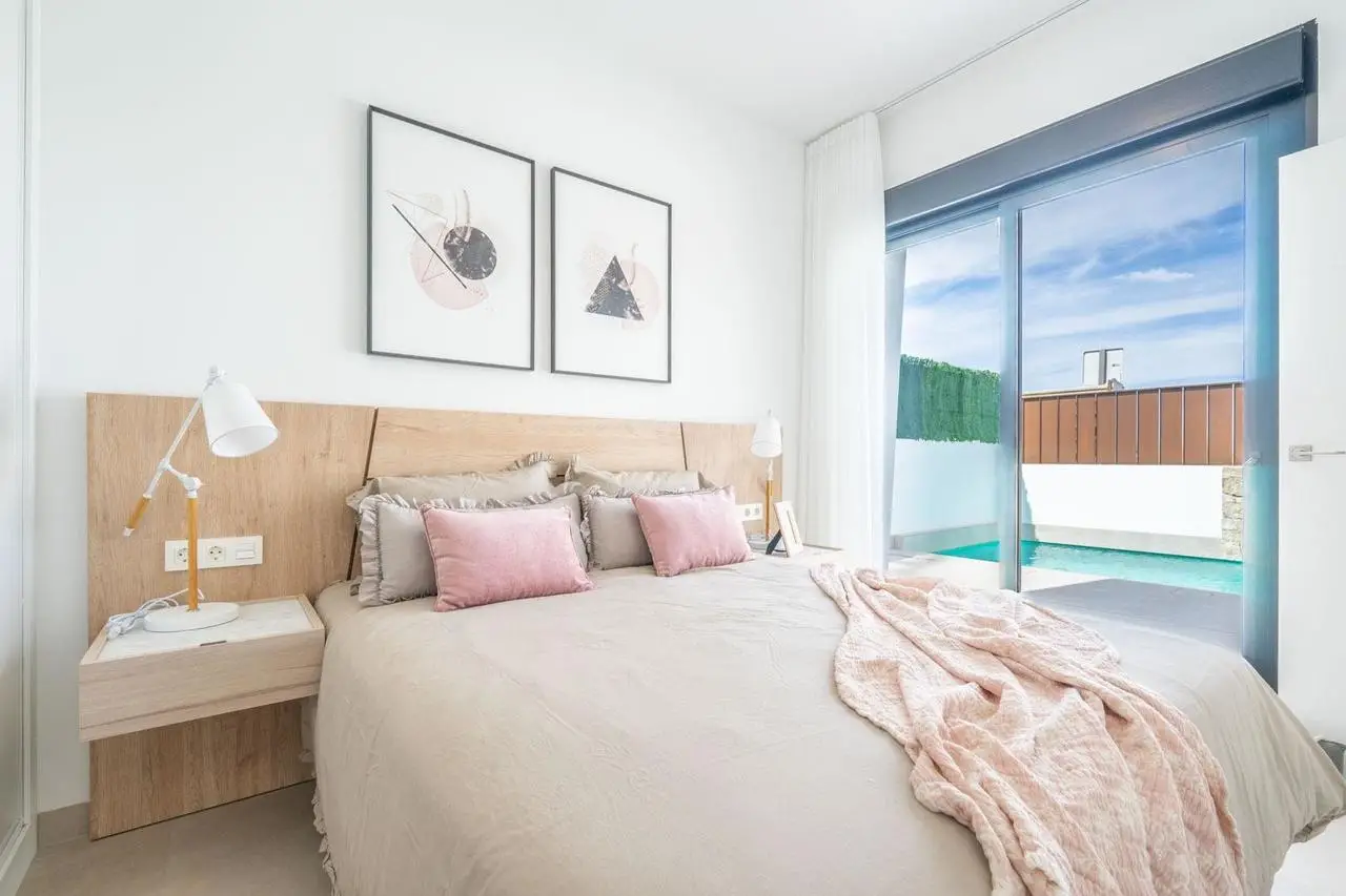 a3a538eea97b7846cc45_xlarge