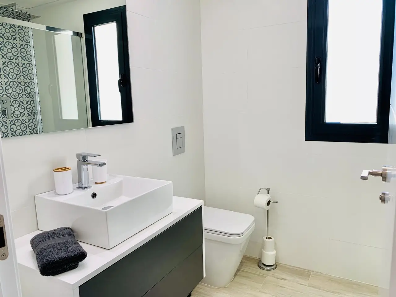 d6f52d816846547c07a9_xlarge-2