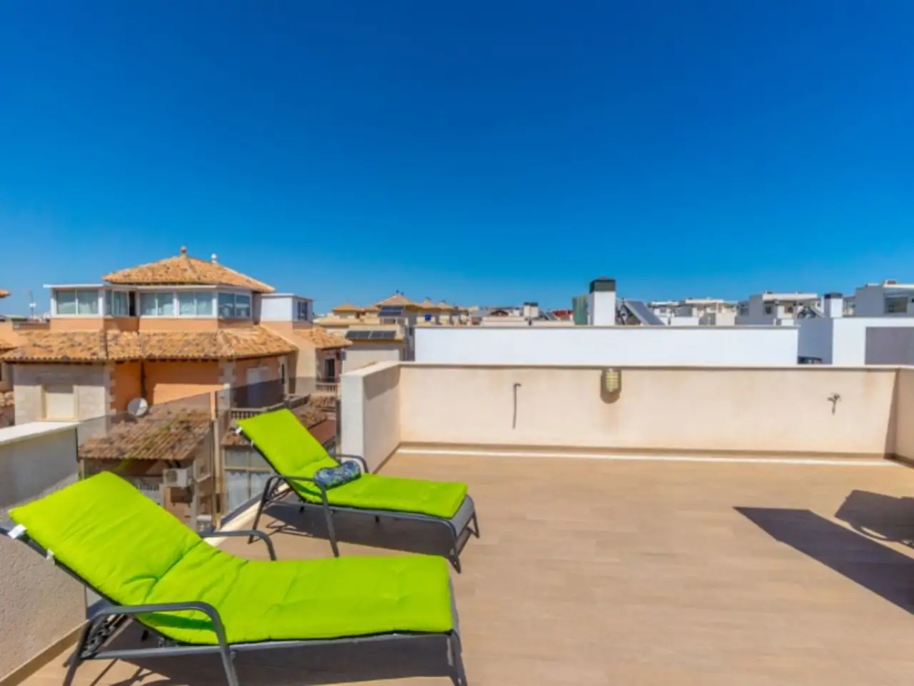 1ac04c57c3b8704b9e26_xlarge