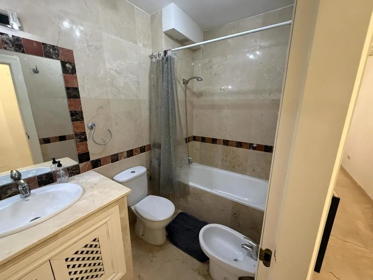 3f178b5b1fe32b7db3ba_xlarge