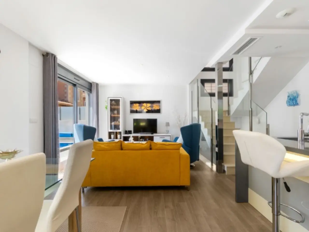 3f58e76103c867e6f409_xlarge