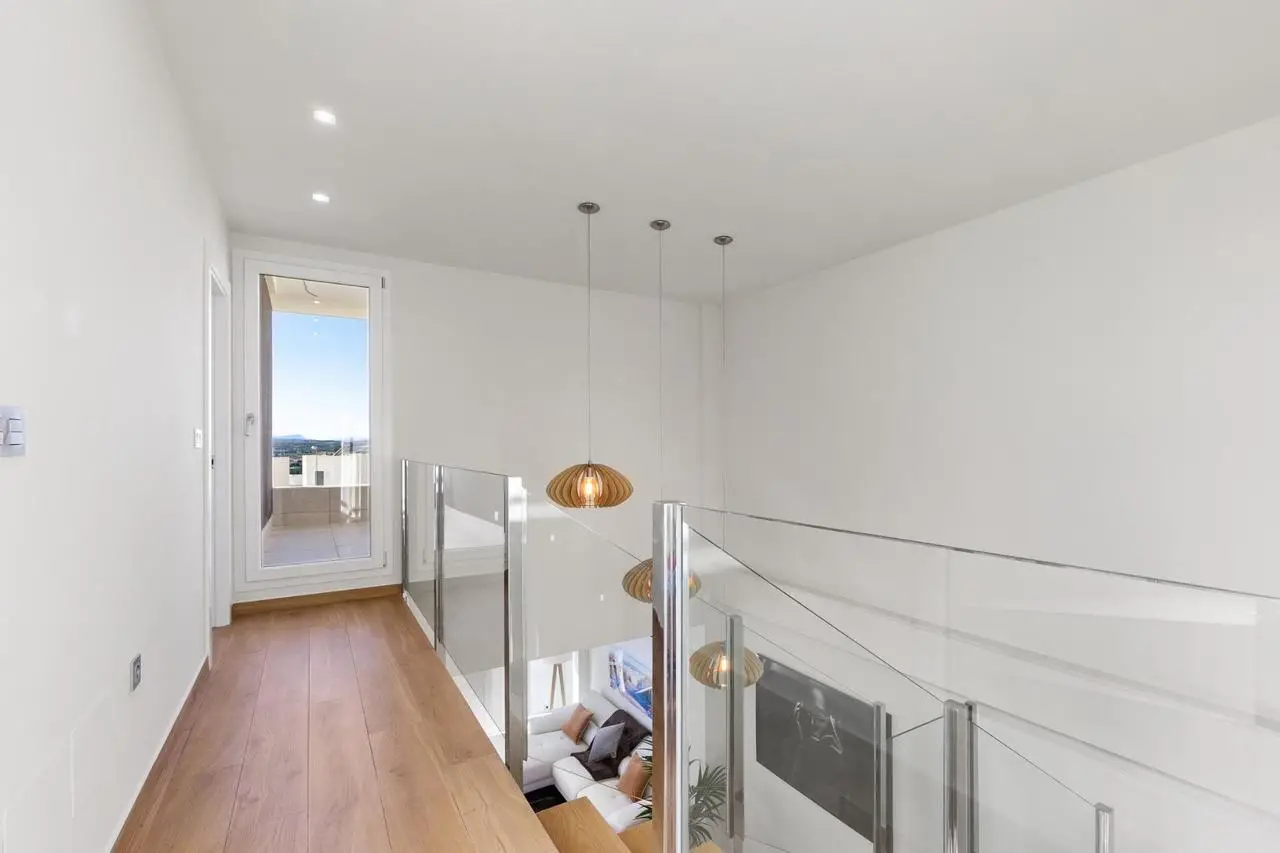 62cdbf34e0117335a8e6_xlarge